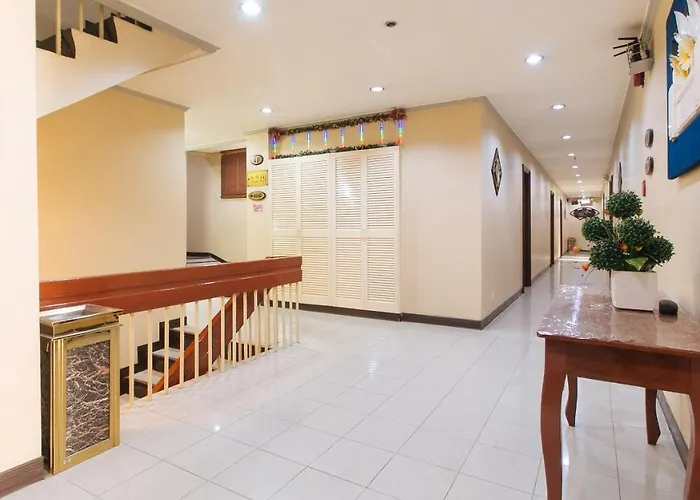 Peace By Reddoorz Hotel Manila