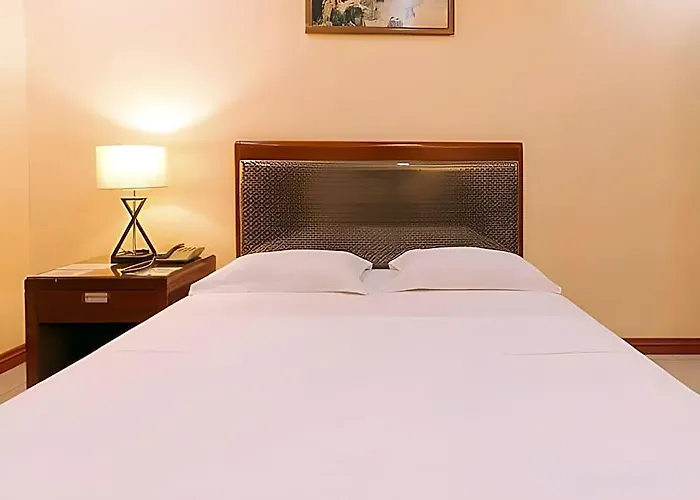 Peace By Reddoorz Hotel Manila